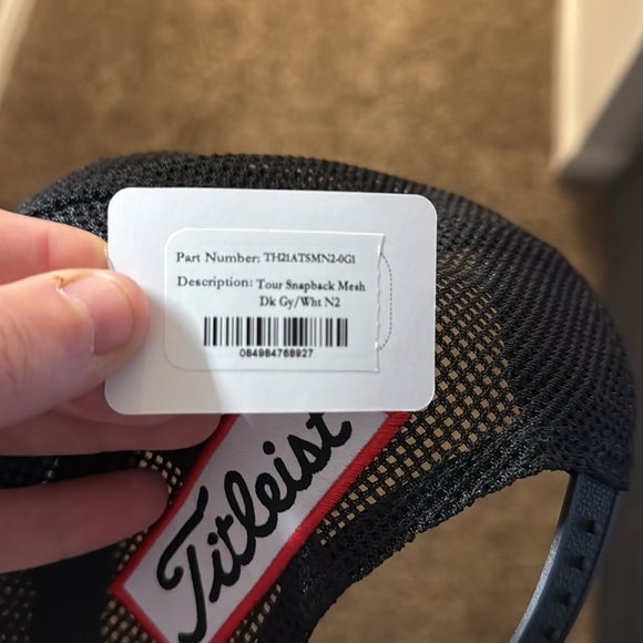 Titleist hat - Picture 3 of 3